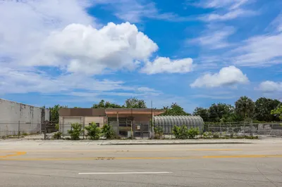 1620 S Dixie Highway 1