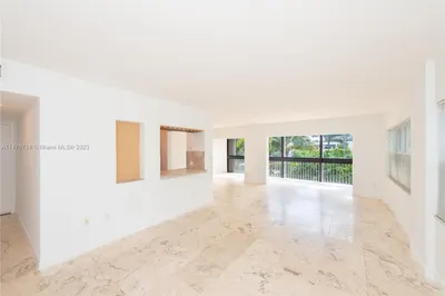 590 Ocean Dr #2C 1