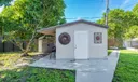 280 E 39th St Photo