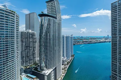 300 Biscayne Blvd Way #5105W 1