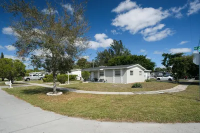 340 NW 4th Avenue 1