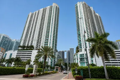 92 SW 3rd St #1508 1