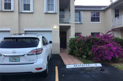 9167 Fontainebleau Blvd #3 1