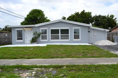 608 NW 20th Court 1