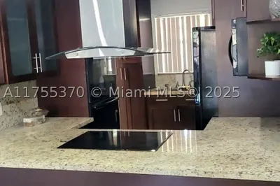 5170 SW 40th Ave #9E 1