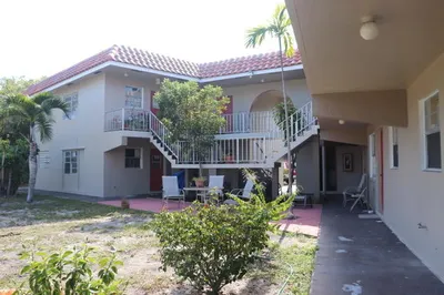 1798 NW 15th Vista #7 1