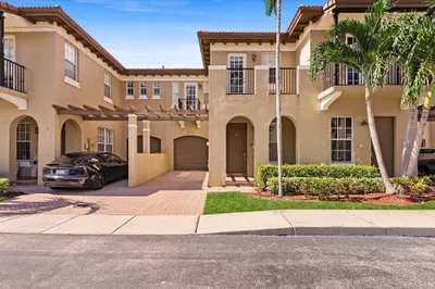 6884 Julia Gardens Drive 1