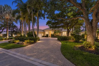 1682 SW Foxpoint Trail 1