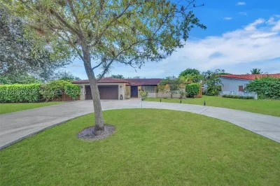 10305 NW 42nd Dr 1