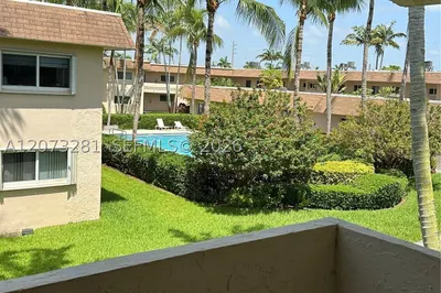 14500 SW 88th Ave #220 1