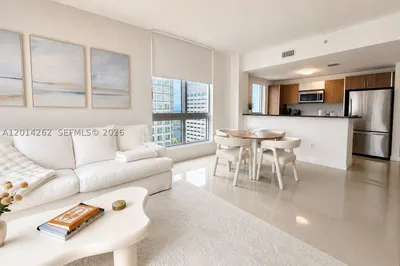 300 S Biscayne Blvd #T-3701 1
