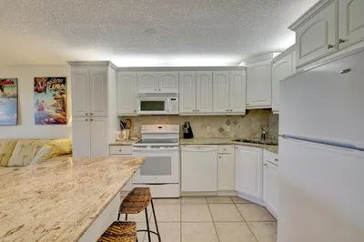 2400 S Ocean Drive #V-422 1