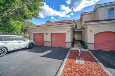 2532 Centergate Dr #201 1