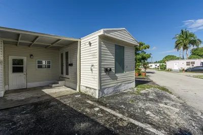 2776 NW 29th Place 1