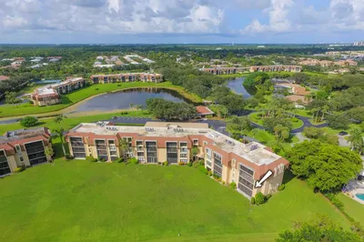 5350 Woodland Lakes Drive #212 1