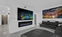 831 E 10th Pl Photo