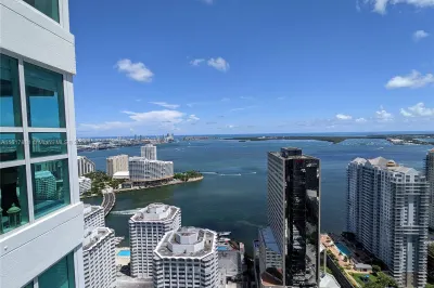 951 Brickell Ave #4210 1
