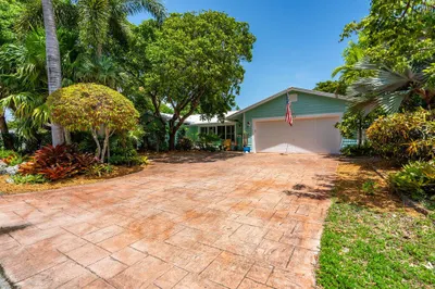 2823 NE 35th Court 1
