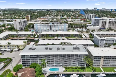3050 NE 47th Court #305 1