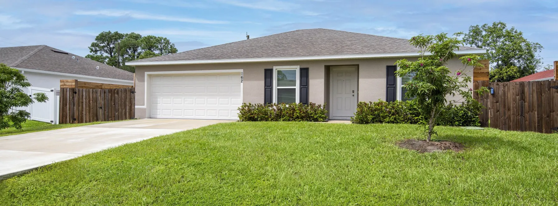 Just Listed | 162 SW Milburn Circle