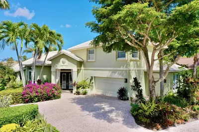 111 Victoria Bay Court 1
