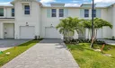 5694 SE Edgewater Circle Photo