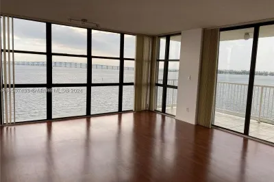 1440 Brickell Bay Dr #802 1