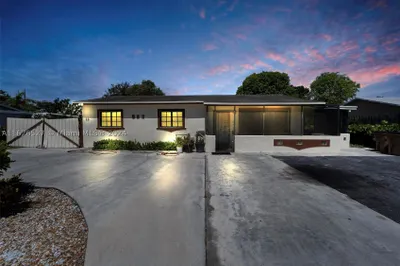 523 NW 3rd Way 1