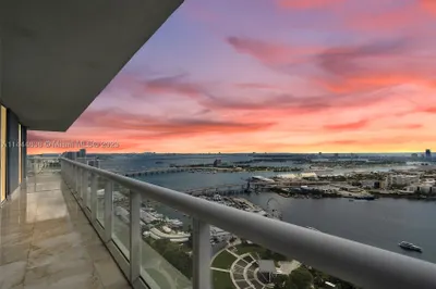 50 Biscayne Blvd #5202 1