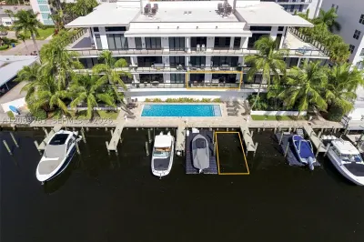 161 Isle Of Venice Dr #202 1