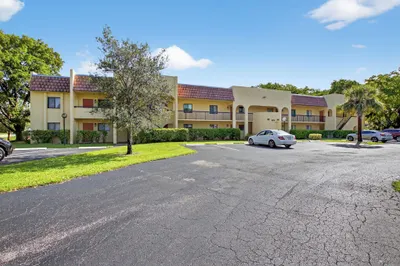 900 SW 9th Street Circle #102 1