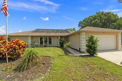 329 SE Oakridge Drive 1