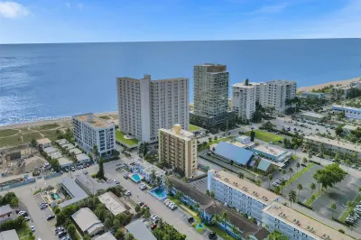 801 N Ocean Blvd #803 1