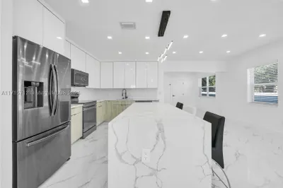 720 SW 60th Ave 1