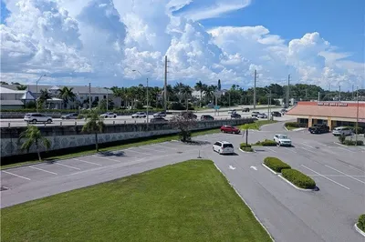 701 NW Federal Highway #303 FULL FLOOR 1