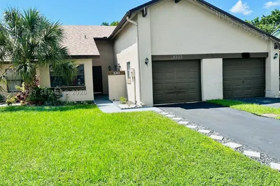 8203 NW 100th Dr 1