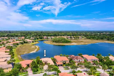 784 Montclaire Court 1