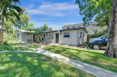 4240 NW 21st Avenue #2 1