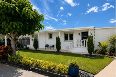 19800 SW 180 Ave Unit 570 1