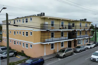 733 Dr M.l.k. Jr Boulevard W 1