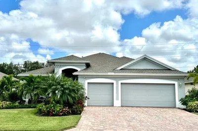 1509 Segovia Cir 1