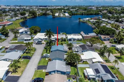 2700 NW 52nd Ct 1