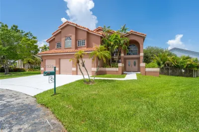 950 NW 197th Ter 1