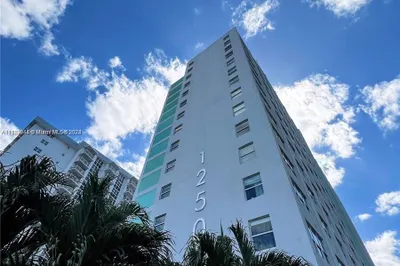 1250 West Ave #6D 1