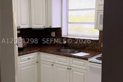 5100 W Flagler St #204 1