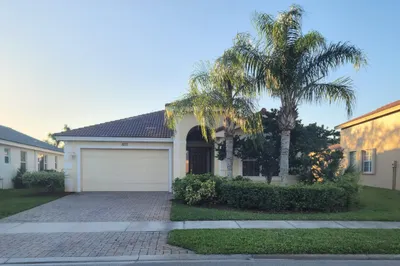 2271 SW Newport Isles Boulevard