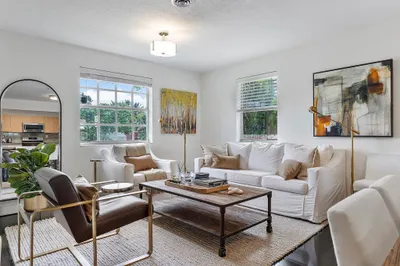 200 SW 2nd Ave 1