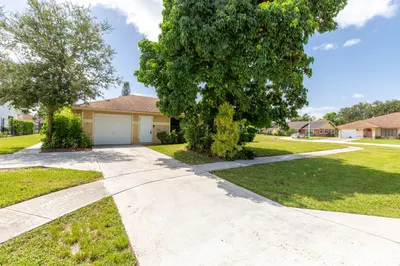 815 Peppertree Court 1
