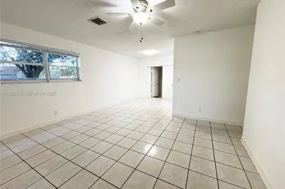 560 SW 50th Terrace 1