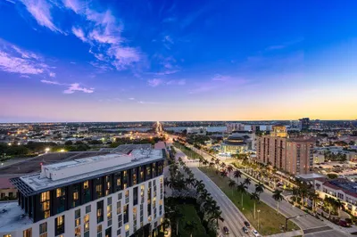 550 Okeechobee Boulevard #Uph-11 1